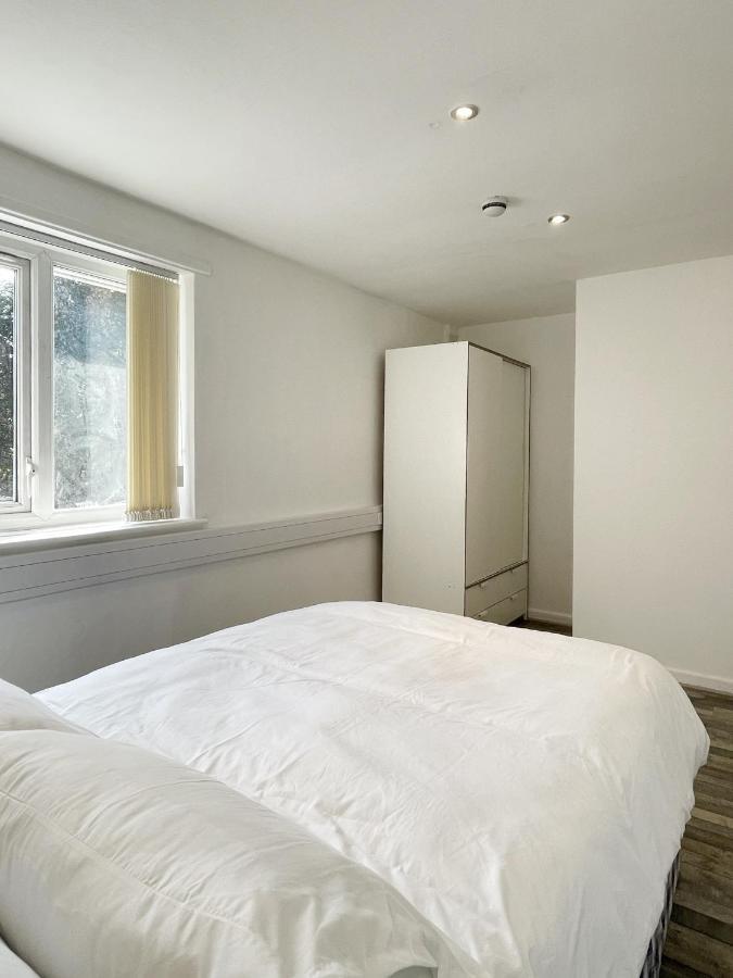 Bright, Warm & Cozy House In Harpurhey Manchester Exterior foto