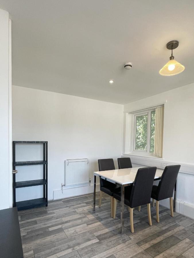 Bright, Warm & Cozy House In Harpurhey Manchester Exterior foto